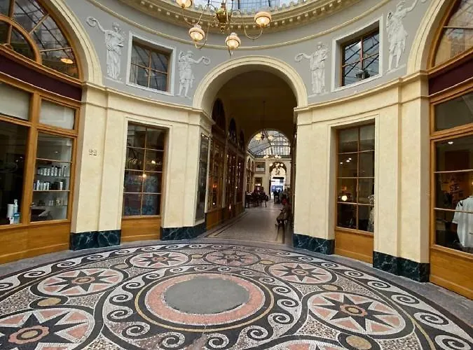 Urban Flat 70 - Authentic 3bdr Parisian Flat Parigi