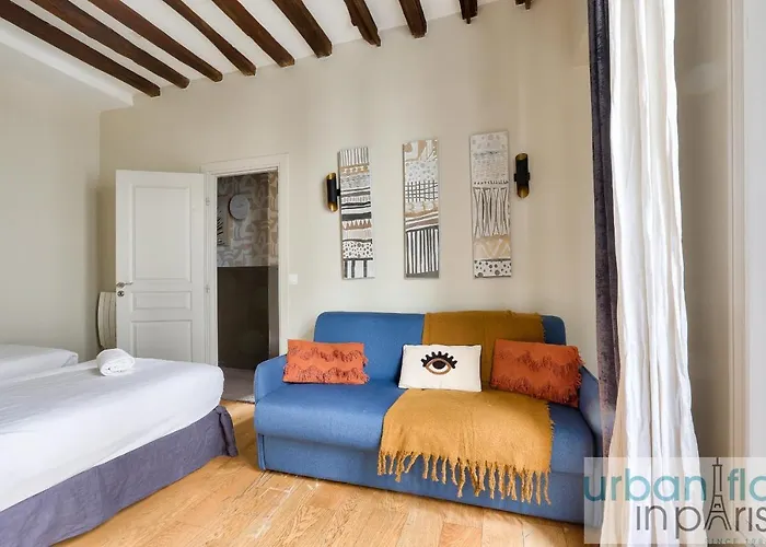 Urban Flat 70 - Authentic 3bdr Parisian Flat *