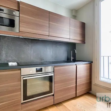 Urban Flat 70 - Authentic 3bdr Parisian Flat *
