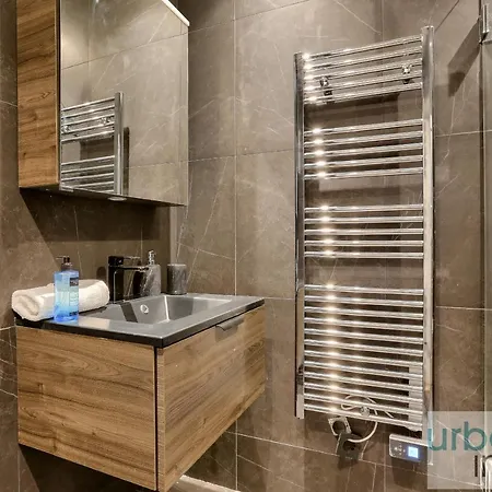 Lägenhet Urban Flat 70 - Authentic 3bdr Parisian Flat Paris