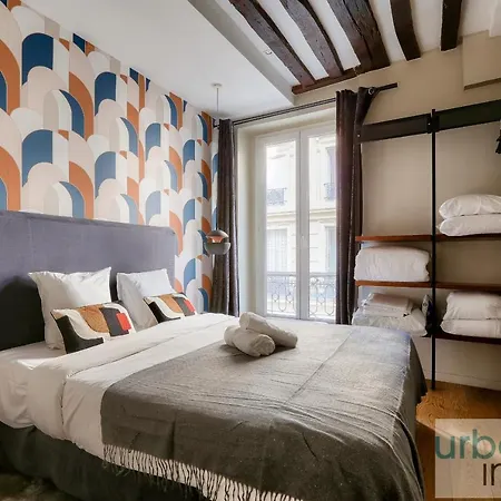 Urban Flat 70 - Authentic 3bdr Parisian Flat Paris