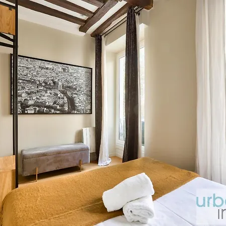 Urban Flat 70 - Authentic 3bdr Parisian Flat Apartment
