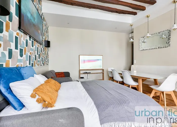 Urban Flat 70 - Authentic 3bdr Parisian Flat * Paris