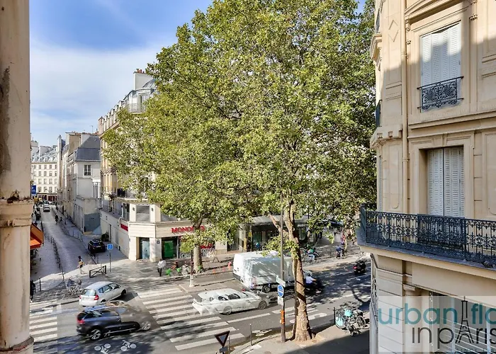Apartment Urban Flat 70 - Authentic 3bdr Parisian Flat