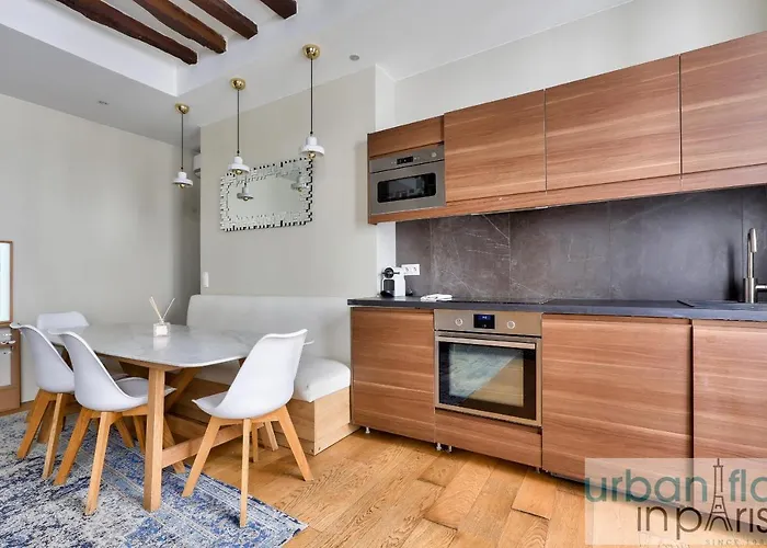 Urban Flat 70 - Authentic 3bdr Parisian Flat Apartment