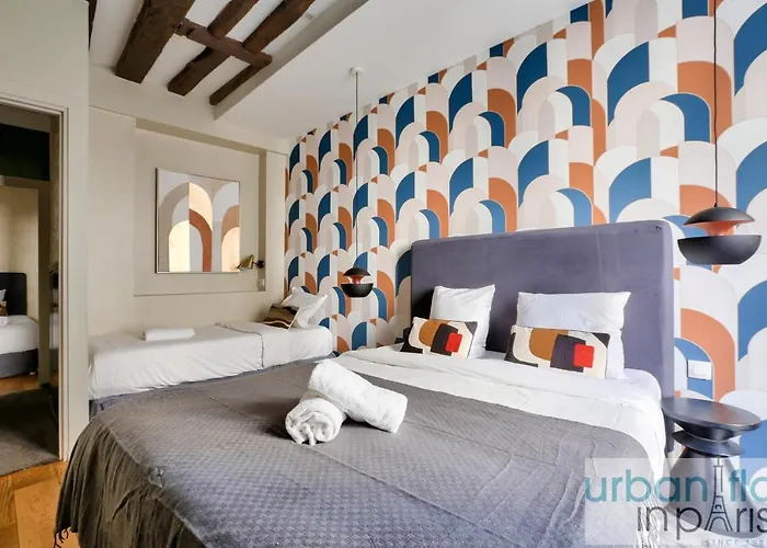 Urban Flat 70 - Authentic 3bdr Parisian Flat *