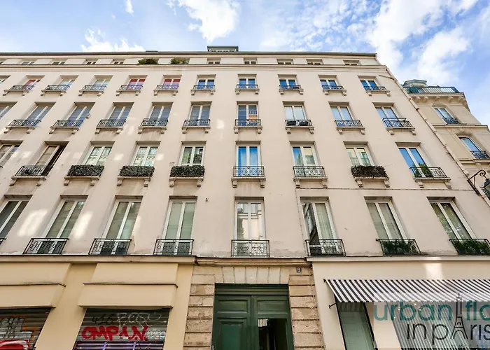 Urban Flat 70 - Authentic 3bdr Parisian Flat Apartment