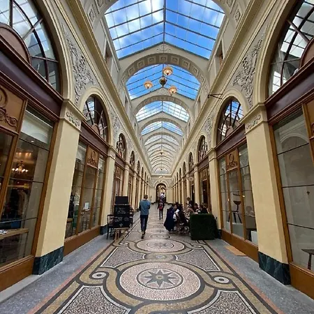 Urban Flat 70 - Authentic 3bdr Parisian Flat 公寓