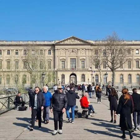 Urban Flat 70 - Authentic 3bdr Parisian Flat 公寓 *