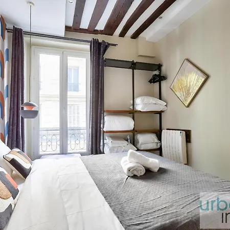 Urban Flat 70 - Authentic 3bdr Parisian Flat 巴黎