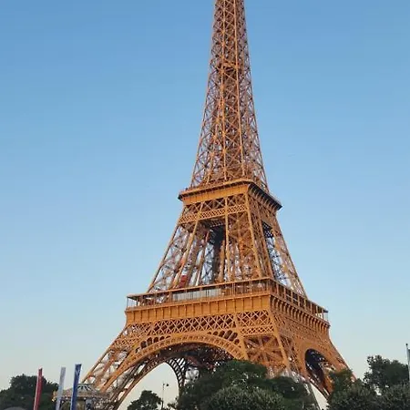 Urban Flat 70 - Authentic 3bdr Parisian Flat 公寓 *